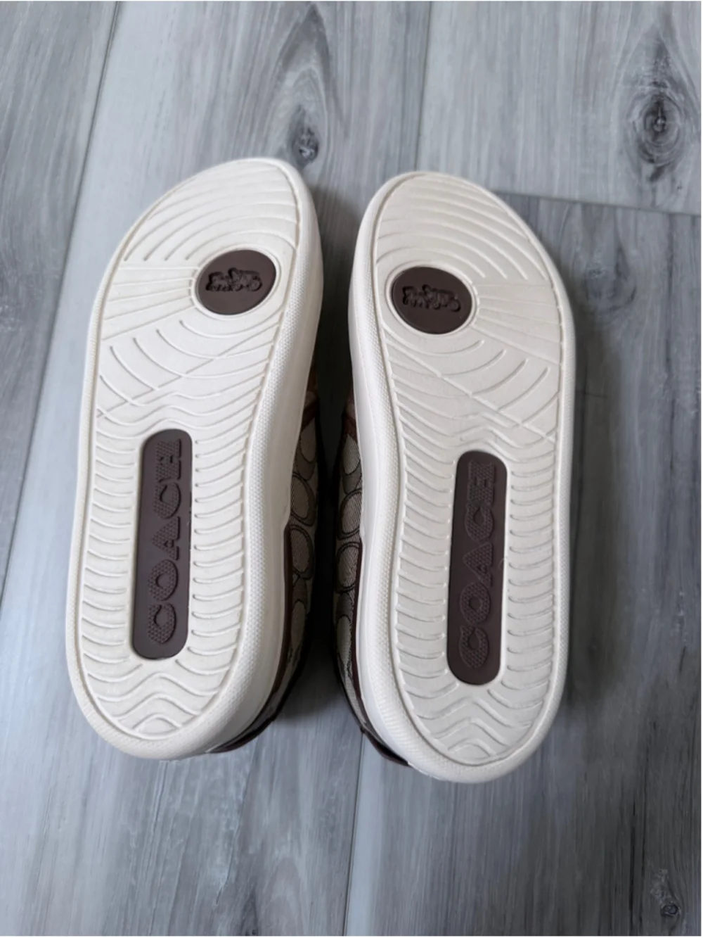 Coach Wells C4393 Signature Jacquard Slip On Sneakers Khaki Saddle Women’s 9